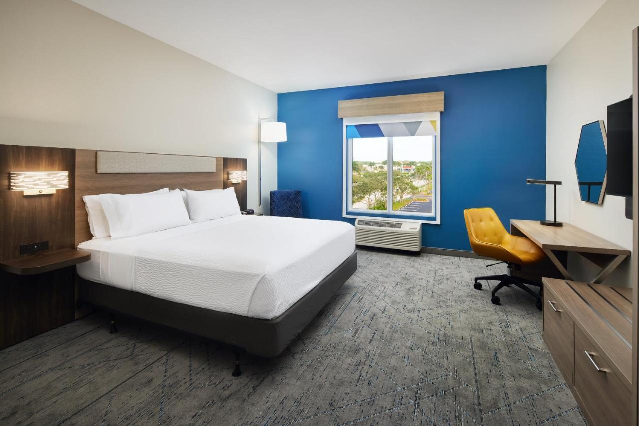 Holiday Inn Express Hotel & Suites Port St. Lucie West By Ihg Екстериор снимка