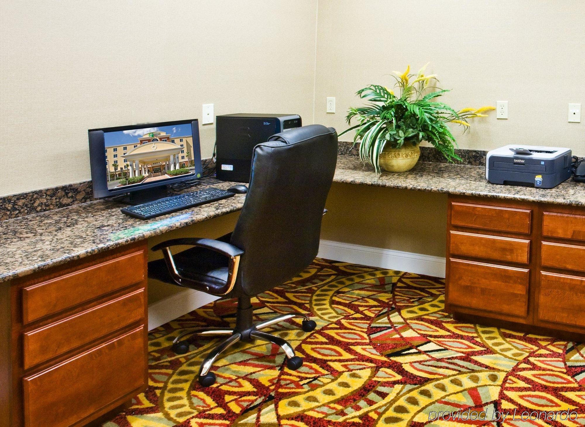 Holiday Inn Express Hotel & Suites Port St. Lucie West By Ihg Съоръжения снимка