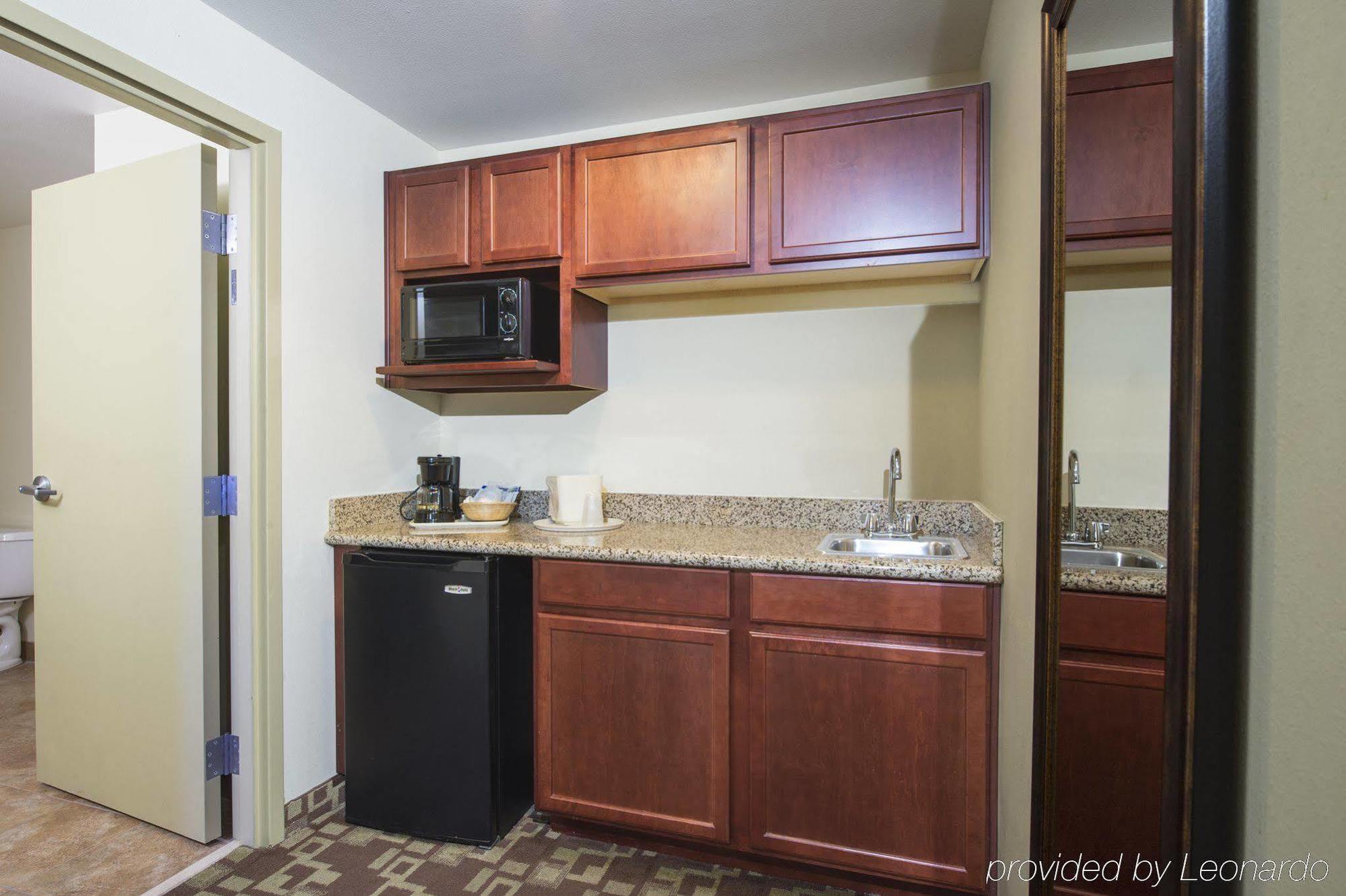Holiday Inn Express Hotel & Suites Port St. Lucie West By Ihg Екстериор снимка